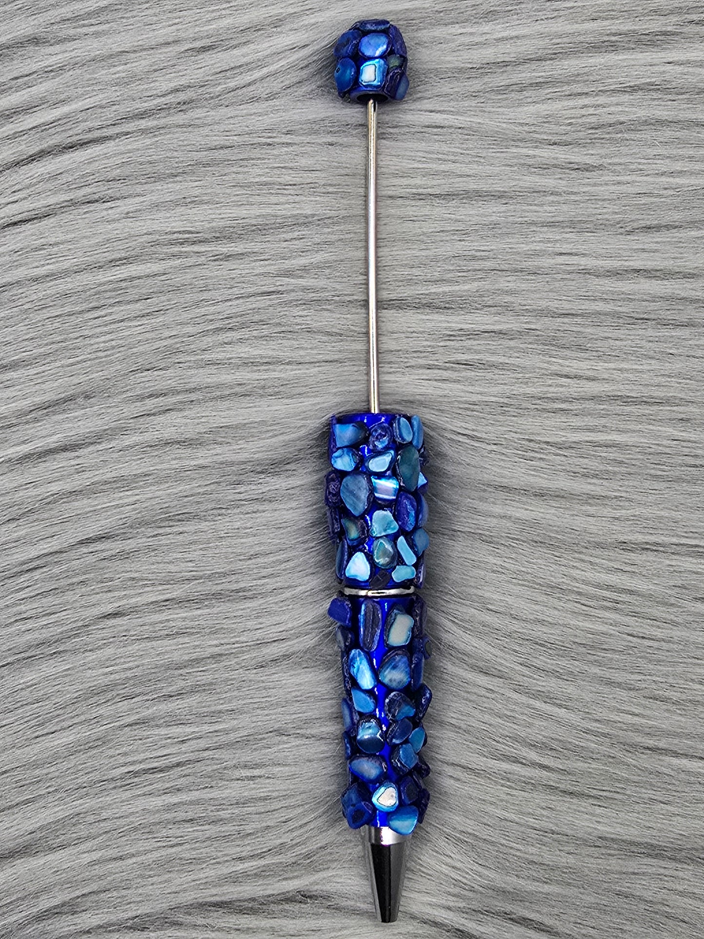 Beadable blue pen with small stones
